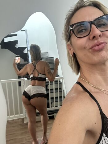 Full leaked I am lilika private onlyfans photo