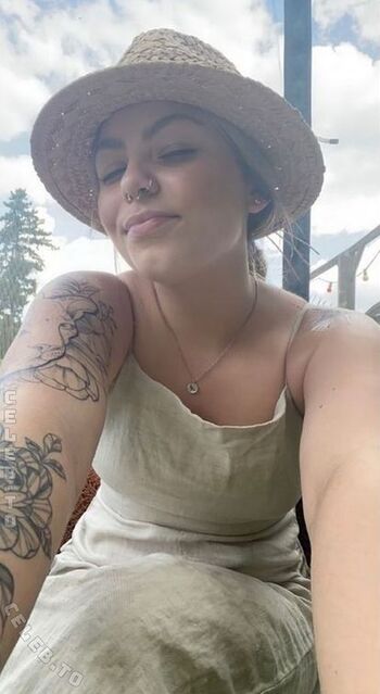 Full leaked Iam a m i r a private onlyfans photo