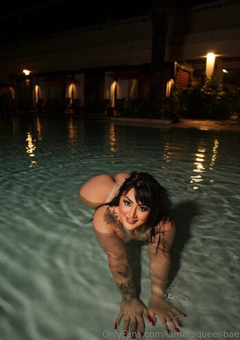 iamaraqueenbae