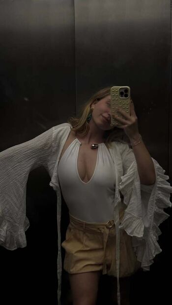 Full leaked Iamcarlavoicu private onlyfans photo