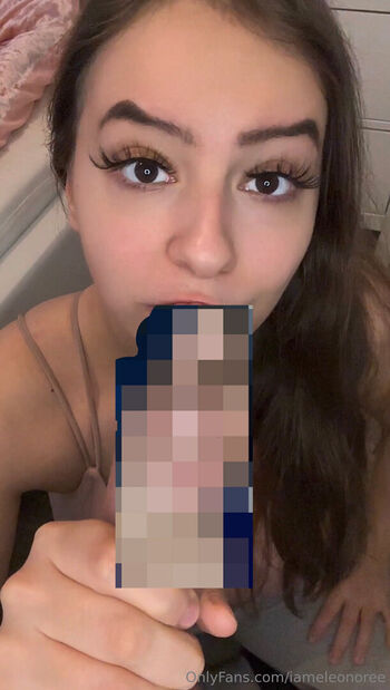 Full leaked Iameleonoree private onlyfans photo
