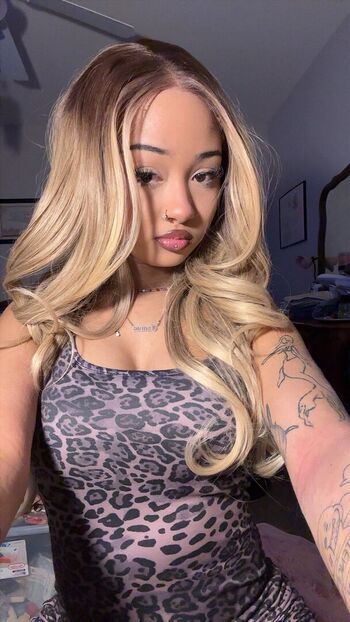 Full leaked Ickysisterr private onlyfans photo