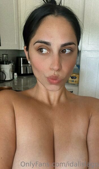 Full leaked Idalis lago page private onlyfans photo
