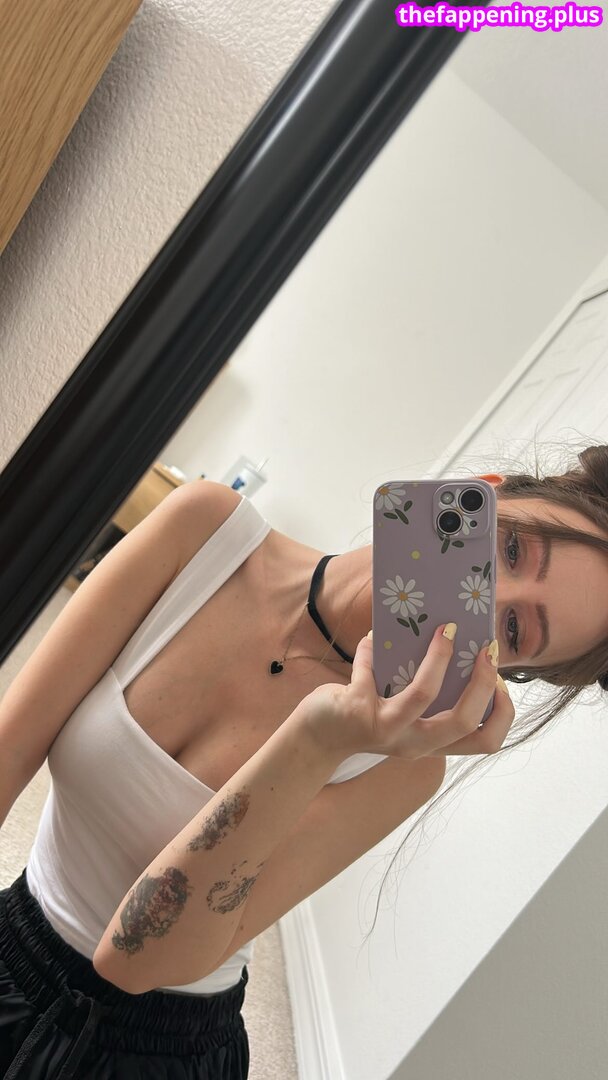 https: / iiiZwerg Nahá OnlyFans fotografie #25