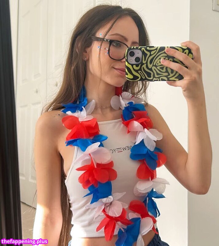 https: / iiiZwerg Fotografie OnlyFans Dezbrăcată #91