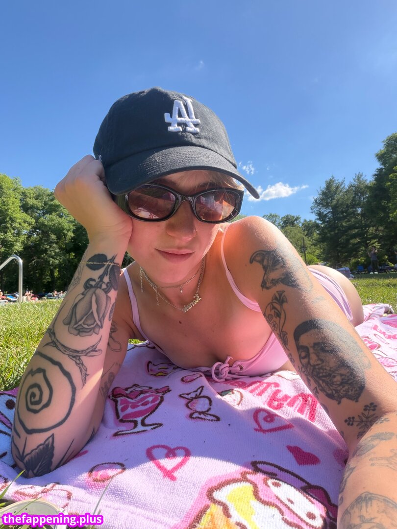 Iittlstrawberry / https: Naken OnlyFans Foto #1