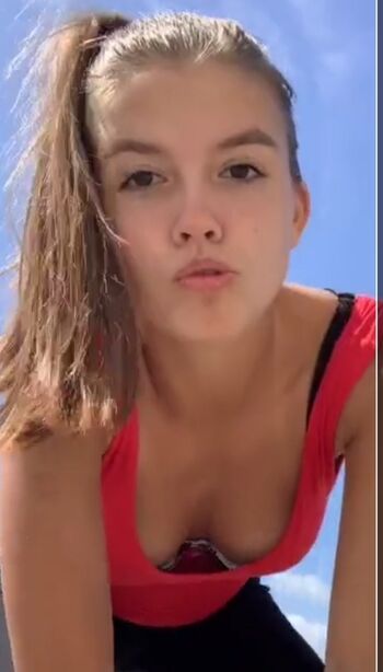 Full leaked Illona brg private onlyfans photo