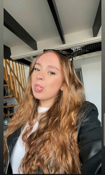 Full leaked Illona delalande private onlyfans photo
