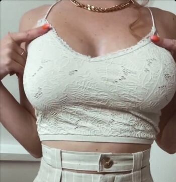 Full leaked Ilonaaln private onlyfans photo