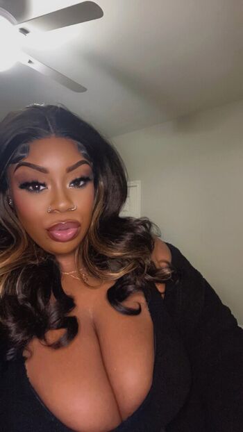 Full leaked Ilooklikebaae private onlyfans photo
