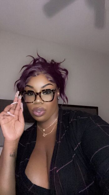 Full leaked Ilooklikebaae private onlyfans photo