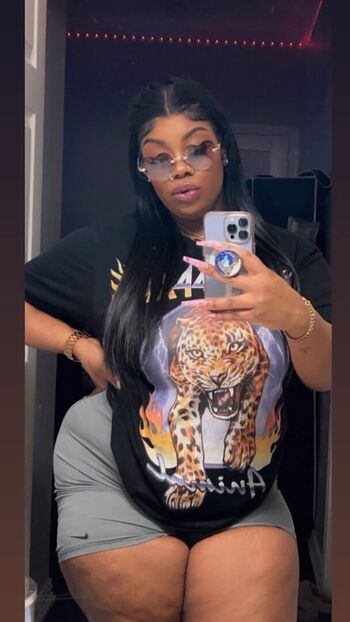 Full leaked Ilooklikebaae private onlyfans photo