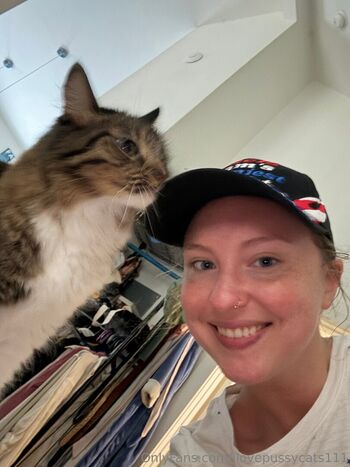 ilovepussycats111