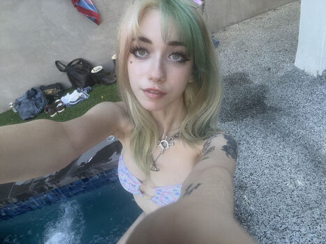 Full leaked Iluvmeww page private onlyfans photo