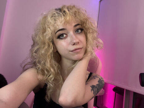 Full leaked Iluvmeww page private onlyfans photo