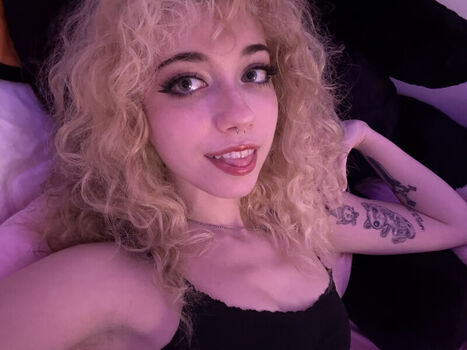 Full leaked Iluvmeww page private onlyfans photo