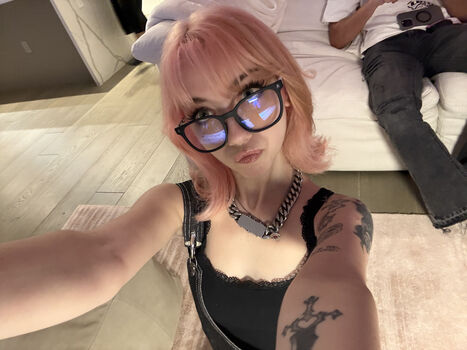 Full leaked Iluvmeww page private onlyfans photo