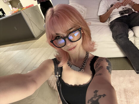 Full leaked Iluvmeww page private onlyfans photo