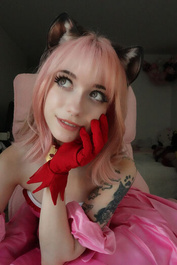 Full leaked Iluvmeww private onlyfans photo