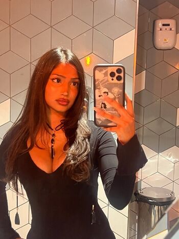 Full leaked Imanimalikaa private onlyfans photo