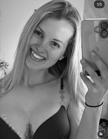 Full leaked Inaacoladaa private onlyfans photo