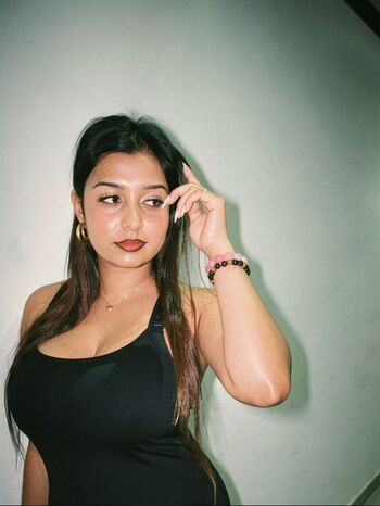 Full leaked Indian naughty stuff page private onlyfans photo