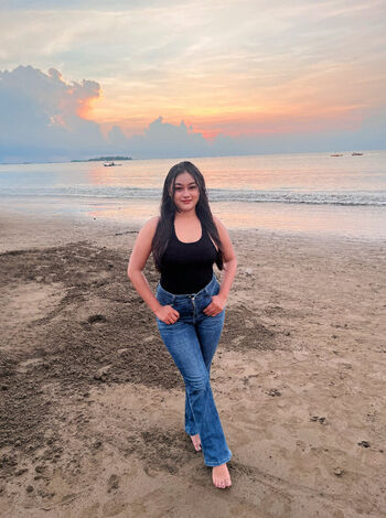 Full leaked Indonesian girls page private onlyfans photo