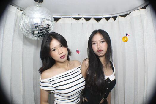 Full leaked Indonesian girls private onlyfans photo