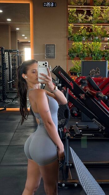 Full leaked Influesii private onlyfans photo