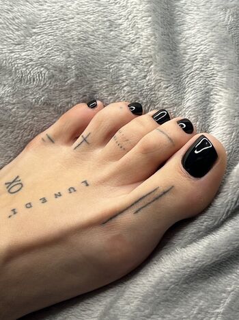 Full leaked Inked feet private onlyfans photo