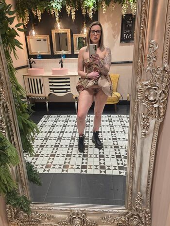 Full leaked Innocenthotwifexxx private onlyfans photo