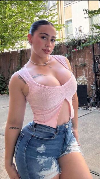 Full leaked Ireeneechaaveez private onlyfans photo