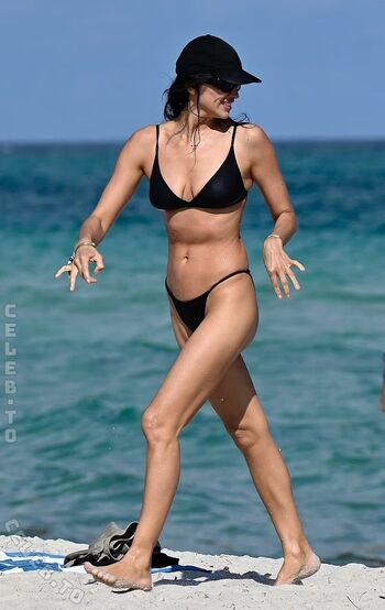 Full leaked Irina shayk  page private onlyfans photo