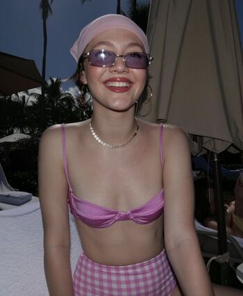 Full leaked Iris apatow page private onlyfans photo