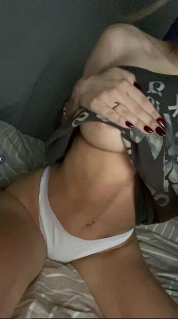 Full leaked Iris babyy private onlyfans photo