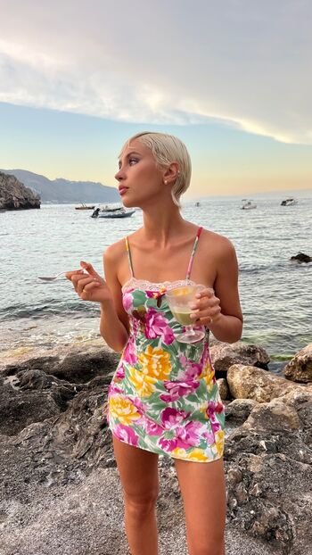 Full leaked Iris law private onlyfans photo