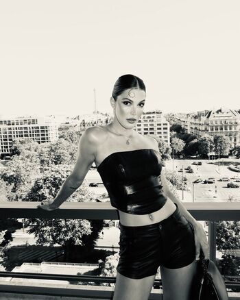 Full leaked Iris mittenaere page private onlyfans photo