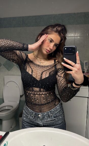 Full leaked Iris vallarani private onlyfans photo