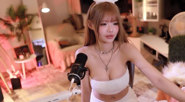 Full leaked Irissiri page private onlyfans photo