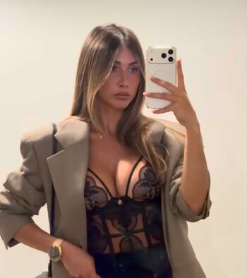 Full leaked Isabeau private onlyfans photo