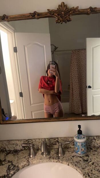 Full leaked Isabella baylee private onlyfans photo