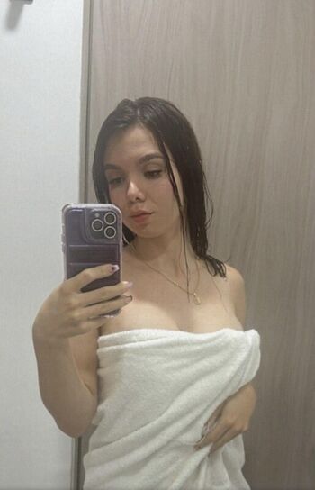Full leaked Isabella gomez private onlyfans photo