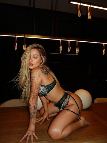 Full leaked Isabella urbzz  page private onlyfans photo