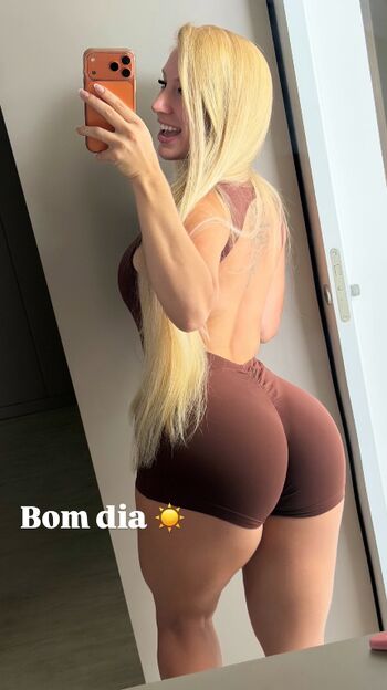 Isadora Vale Dezoitou