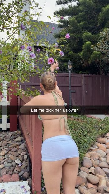 Full leaked Issadaviss private onlyfans photo