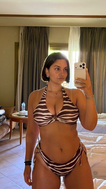 Full leaked Italian girls page private onlyfans photo