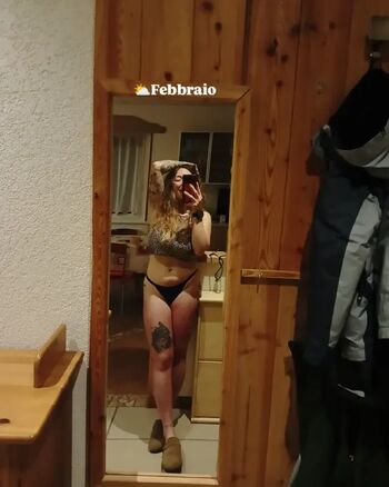 Full leaked Italian girls page private onlyfans photo