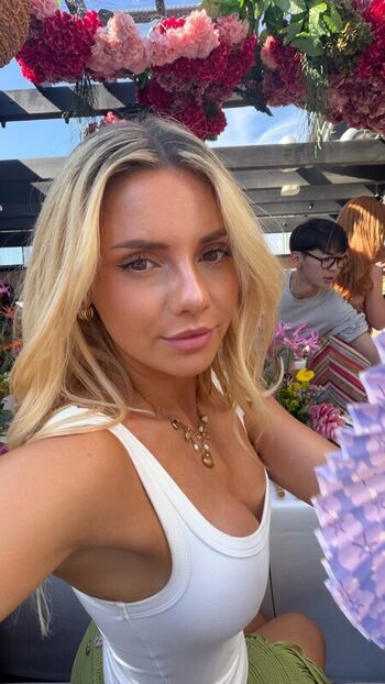Full leaked Its laurensarah private onlyfans photo