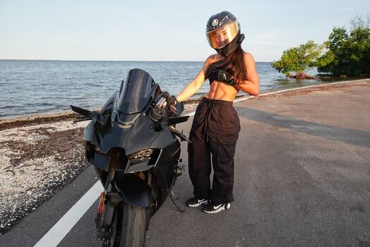 Full leaked Itscarolinamarie private onlyfans photo