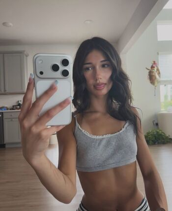Full leaked Itsgabbiii private onlyfans photo
